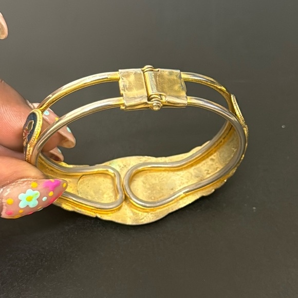 🛑🛑Sold- Vintage Cloisonné Floral Butterfly Hinge Bracelet - Picture 11 of 15